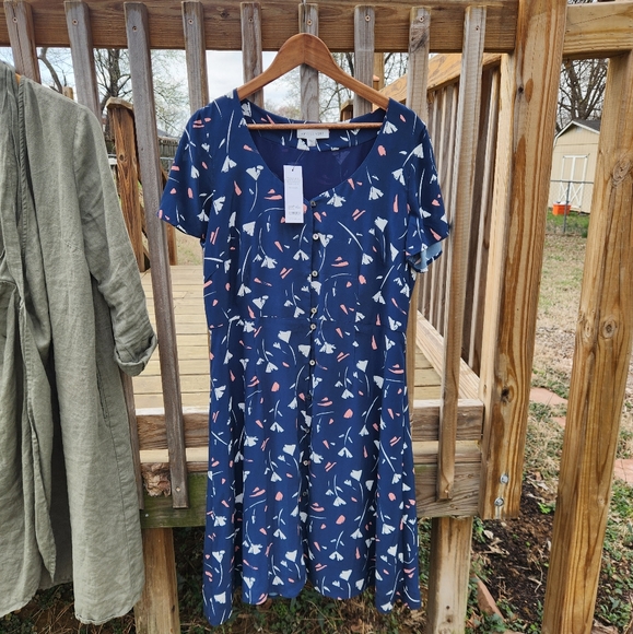 Amour Verte fit and flair button dress - Picture 4 of 4